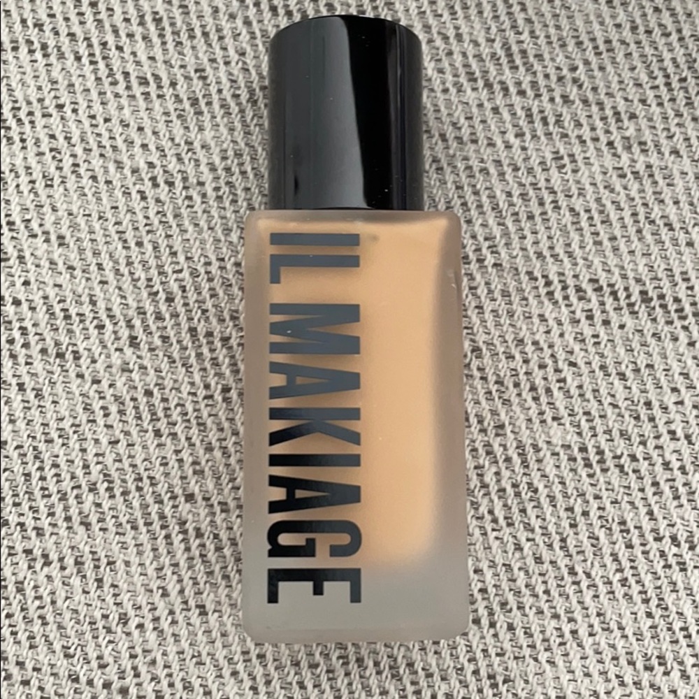 Il Makiage Woke Up like This Foundation